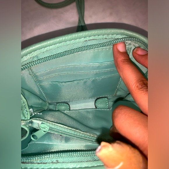 BUENO Small Wristlet Wallet Purse - Picture 5 of 9